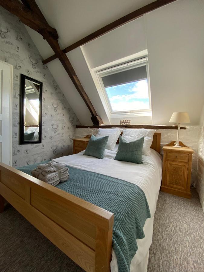 La Petite Maison - No 4 La Relierie Gavray-sur-Sienne ภายนอก รูปภาพ