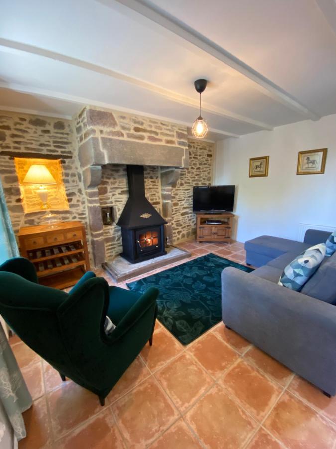 La Petite Maison - No 4 La Relierie Gavray-sur-Sienne ภายนอก รูปภาพ