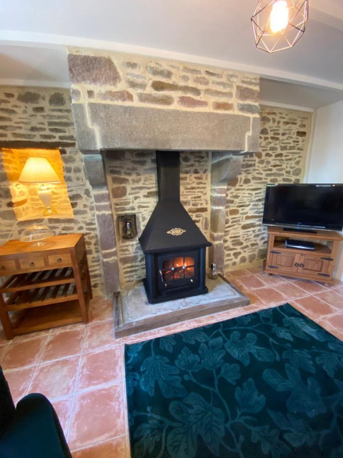La Petite Maison - No 4 La Relierie Gavray-sur-Sienne ภายนอก รูปภาพ